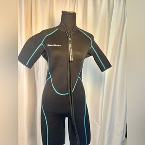 seaskin Women’s 3mm neoprene short wetsuit front zip Balck/blue size medium